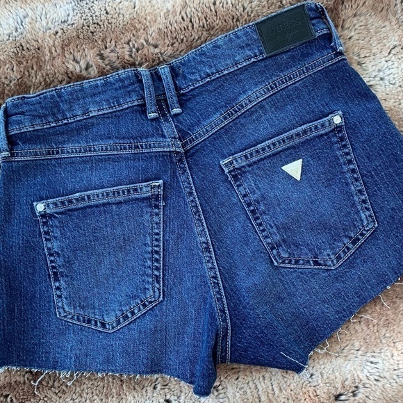 Guess High Rise Raw Hem Jean Short - Picture 2 of 6